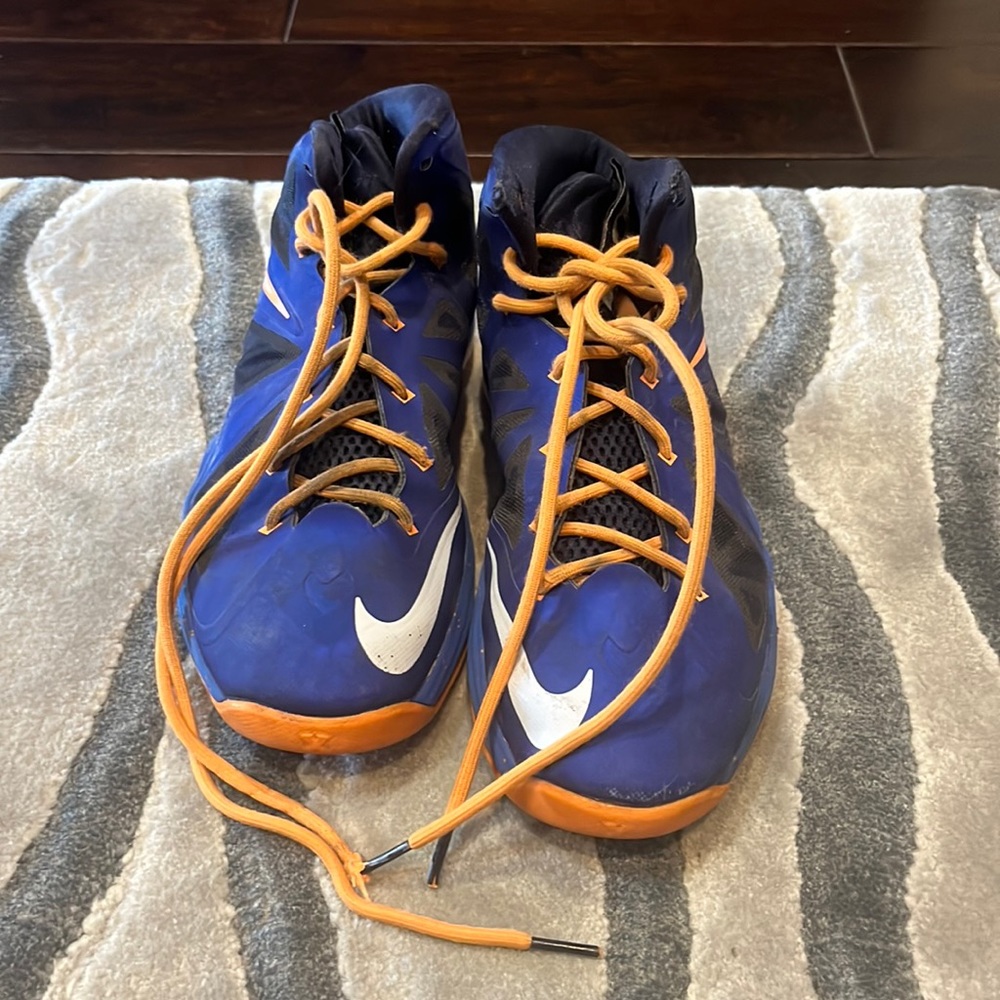 LeBron Nike youth shoes, size 5 1/2